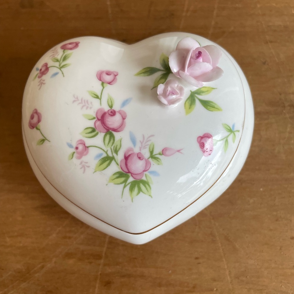 Towle Rose Trinket Dish Marked Roses Outside & In About 4” Diameter Mint!